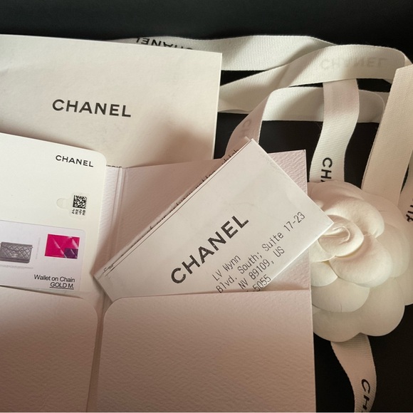 BRAND NEW CHANEL Wallet on Chain 24c - Picture 4 of 9